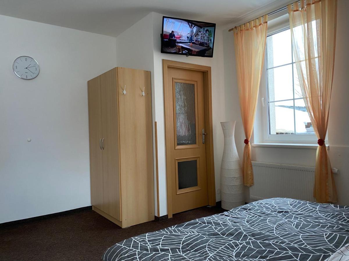 Penzion pod Kostelem Bublava Esterno foto